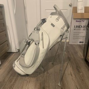Brand new golf bag